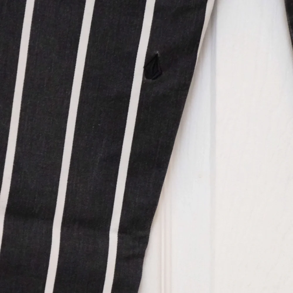 Volcom striped crop ankle pants, 24. G - Picture 13 of 14